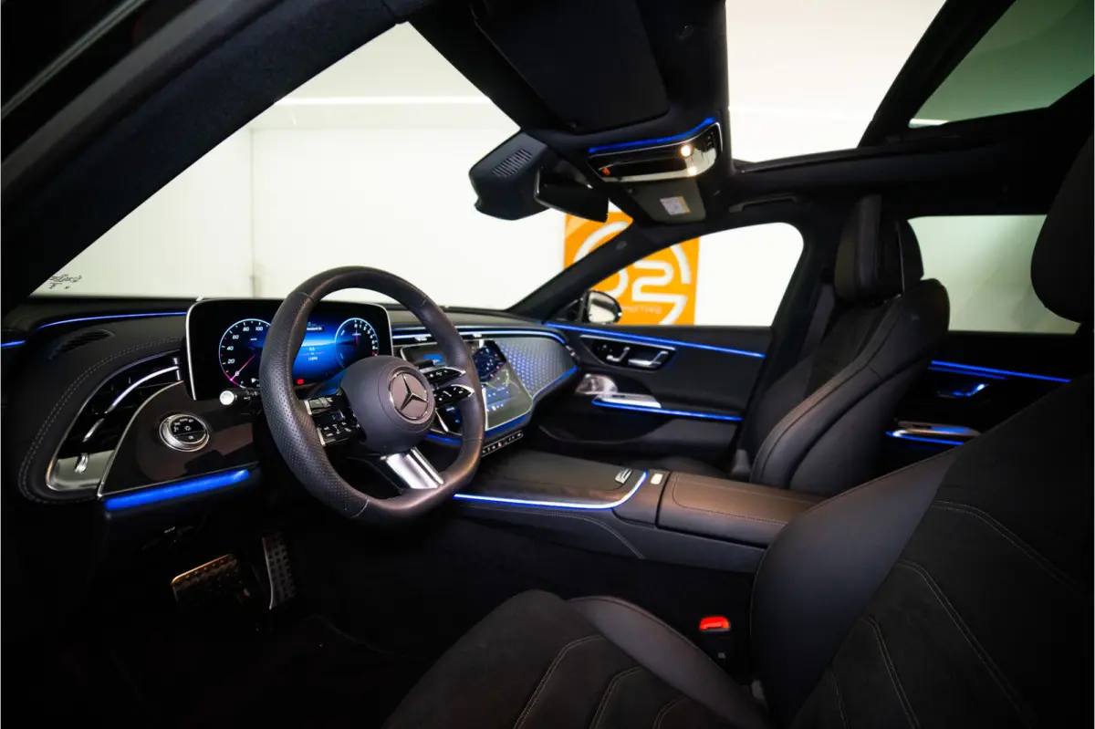 300 e Premium+ AMG 313PK | Burmester | Pano | Trekhaak | Multibeam | VOL! Fabrieksgarantie