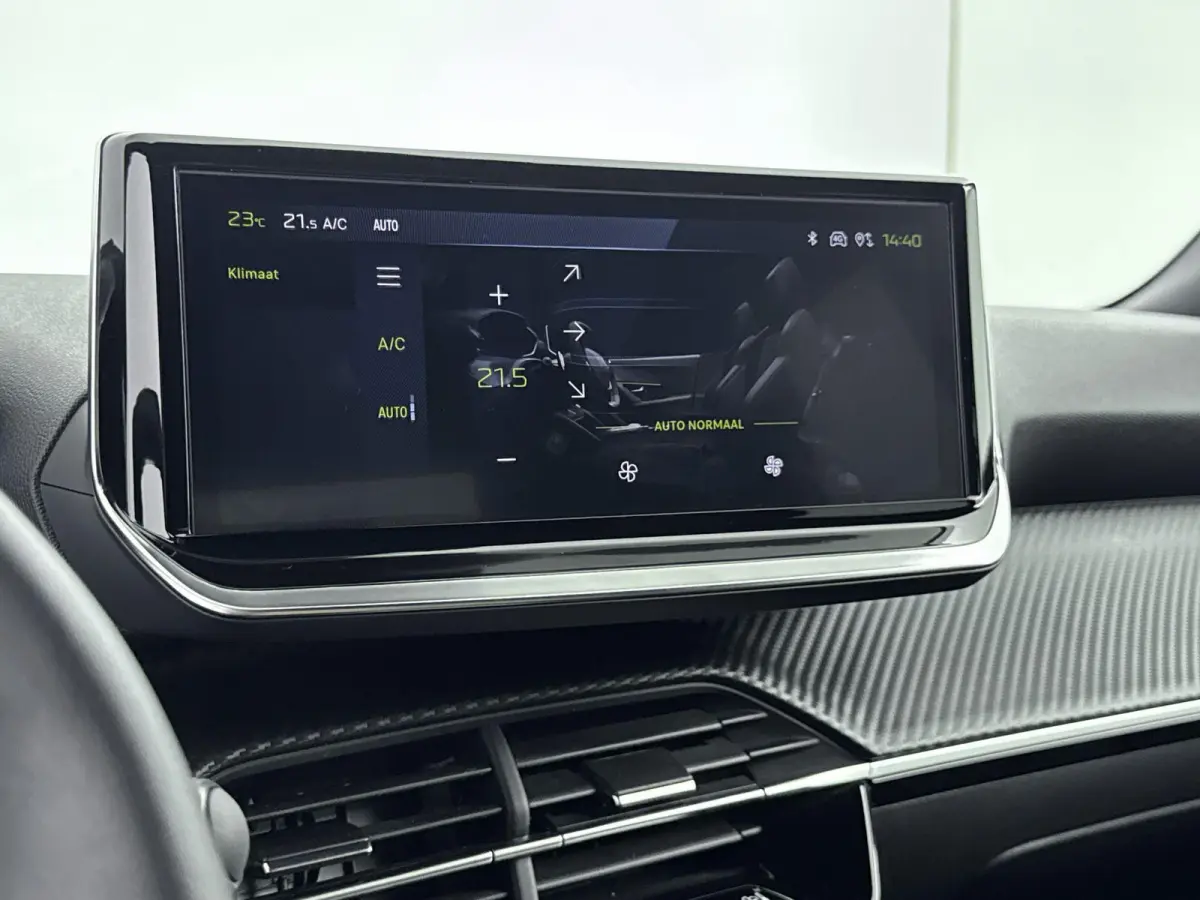 1.2 Hybrid 145 Allure | Keyless | Navigatie | Lichtmetalen velgen | Android Auto/Apple CarPlay |