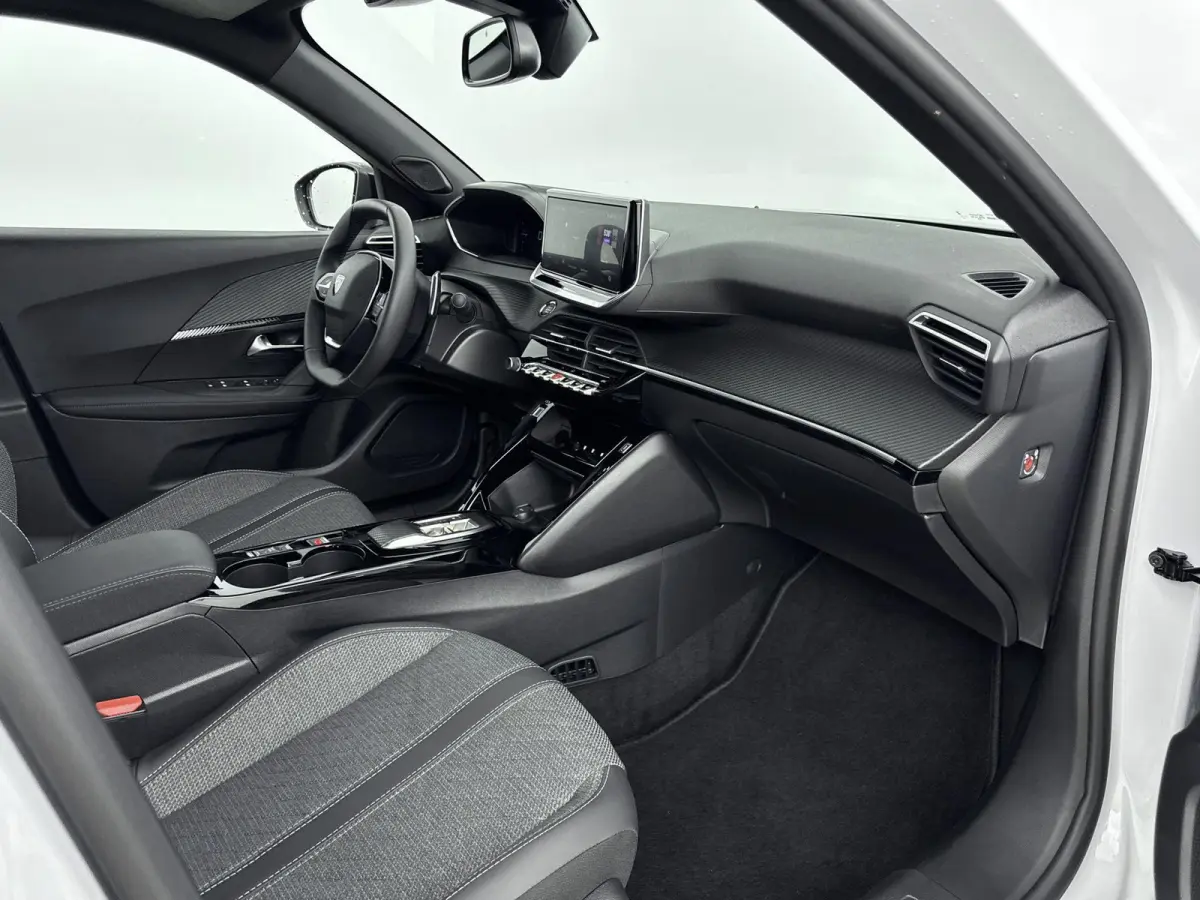 1.2 Hybrid 145 Allure | Keyless | Navigatie | Lichtmetalen velgen | Android Auto/Apple CarPlay |