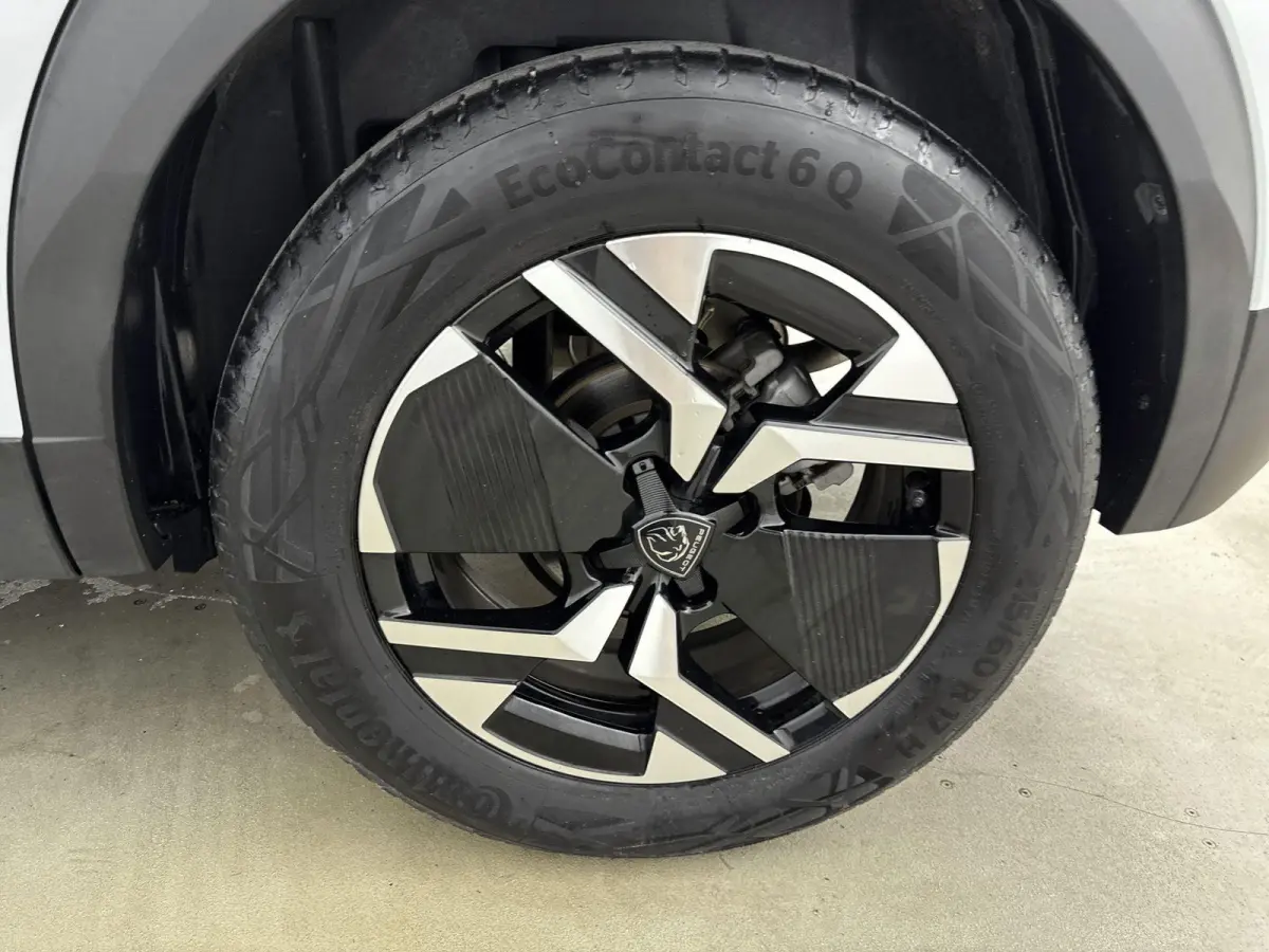 1.2 Hybrid 145 Allure | Keyless | Navigatie | Lichtmetalen velgen | Android Auto/Apple CarPlay |