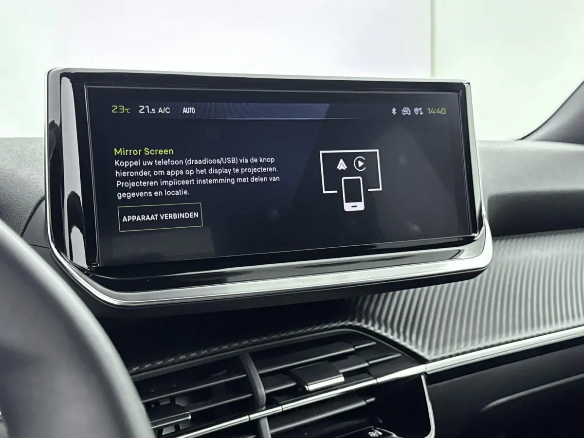1.2 Hybrid 145 Allure | Keyless | Navigatie | Lichtmetalen velgen | Android Auto/Apple CarPlay |