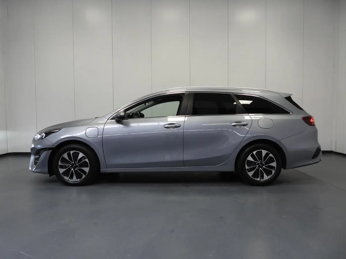 1.6 GDI PHEV Plug-In DynamicPlusLine NAVI/CAMERA/EL.KLEP/LED/16"LMV!