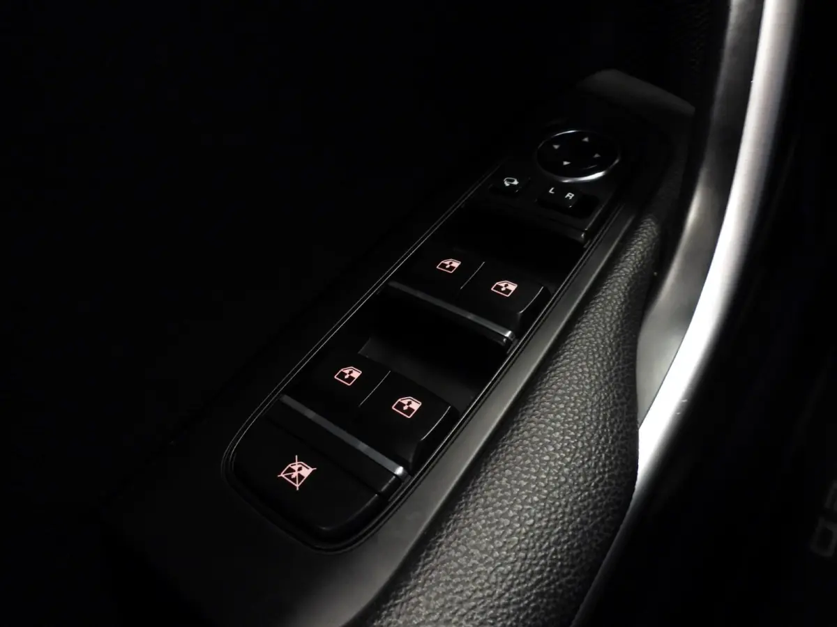 1.6 GDI PHEV Plug-In DynamicPlusLine NAVI/CAMERA/EL.KLEP/LED/16"LMV!