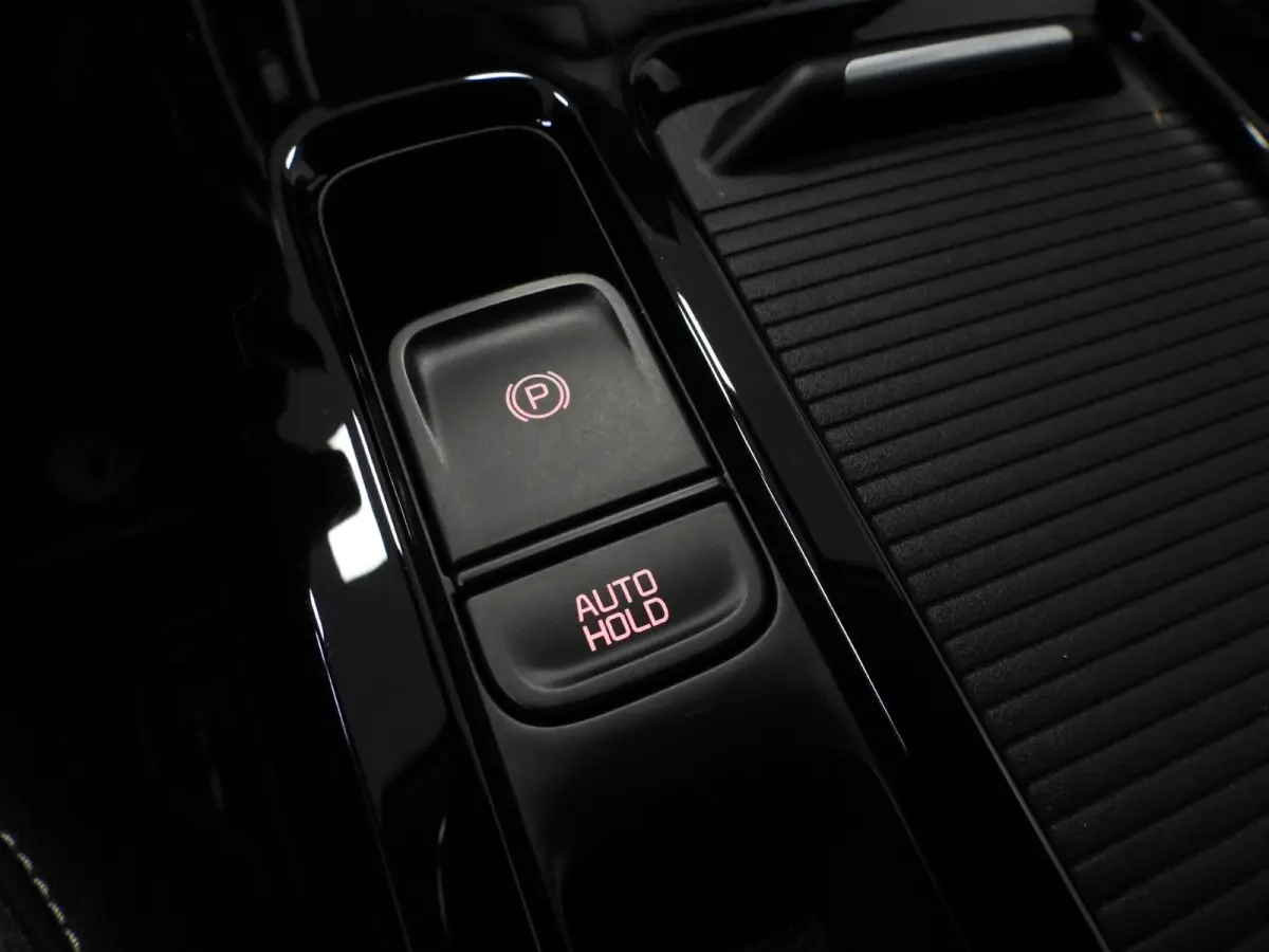 1.6 GDI PHEV Plug-In DynamicPlusLine NAVI/CAMERA/EL.KLEP/LED/16"LMV!