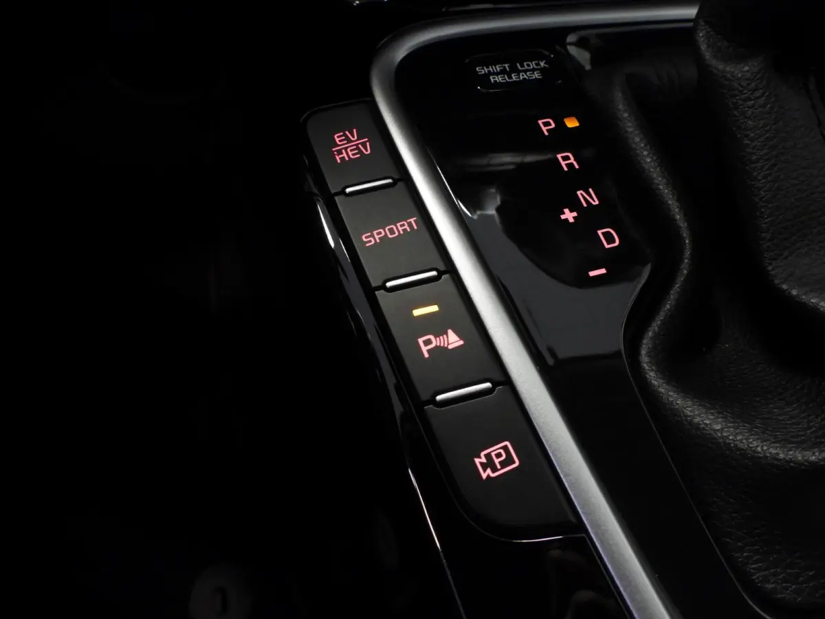 1.6 GDI PHEV Plug-In DynamicPlusLine NAVI/CAMERA/EL.KLEP/LED/16"LMV!