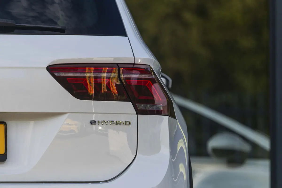 1.4 TSI eHybrid R-Line Business