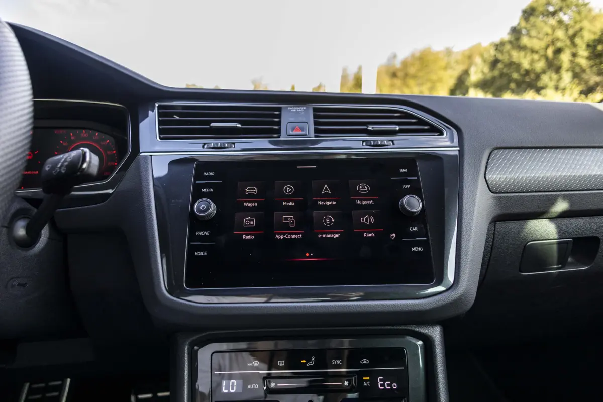 1.4 TSI eHybrid R-Line Business