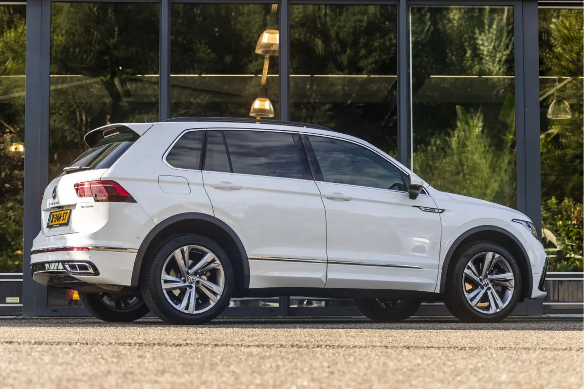 1.4 TSI eHybrid R-Line Business