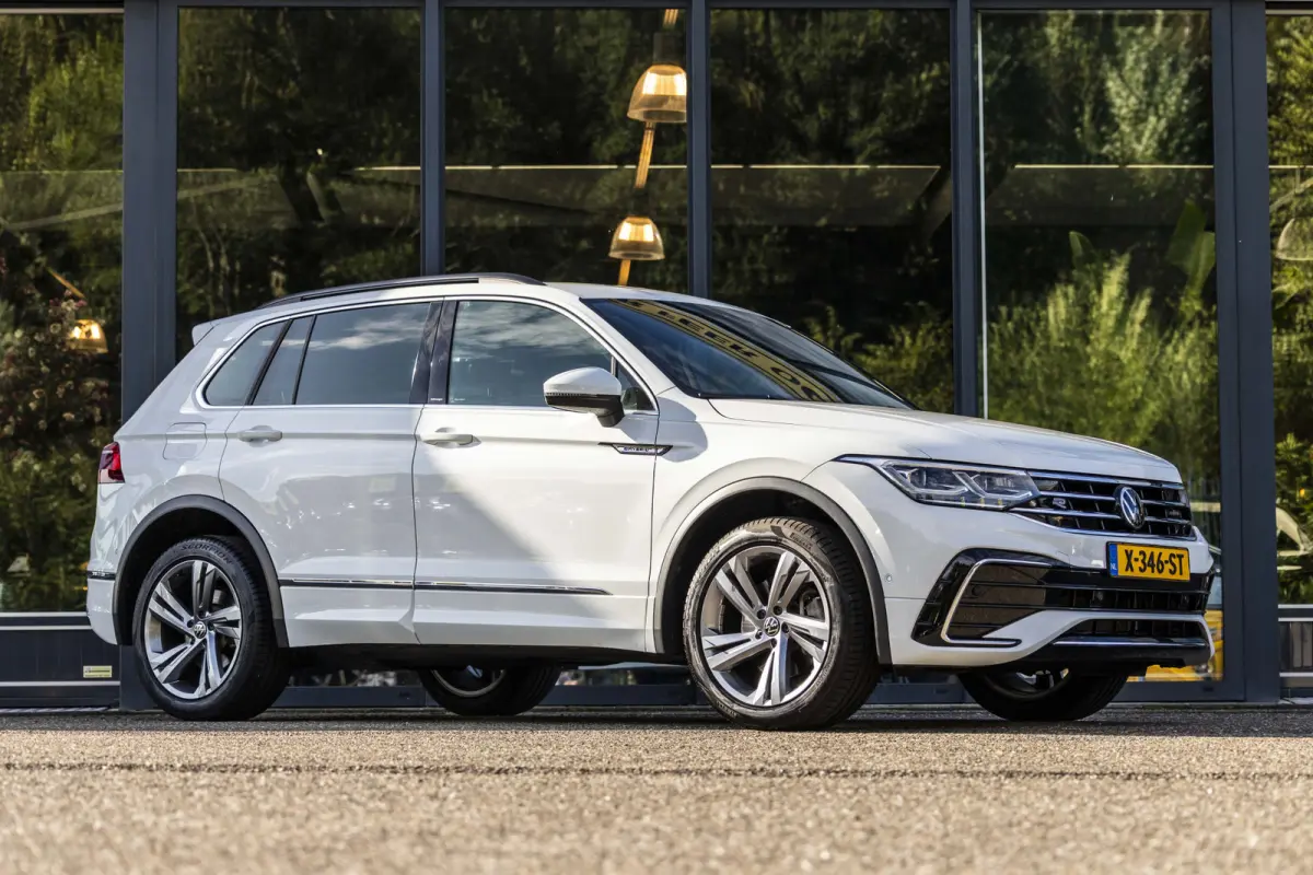 1.4 TSI eHybrid R-Line Business