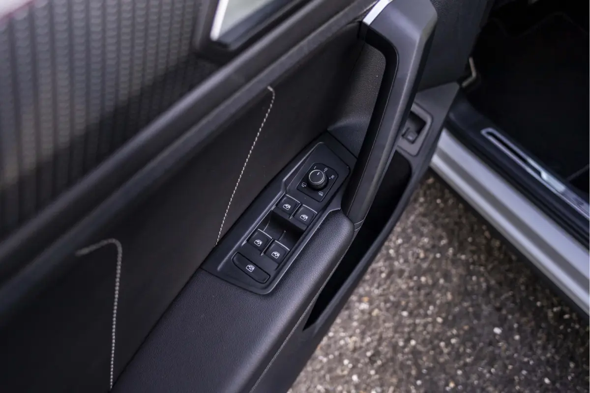 1.4 TSI eHybrid R-Line Business