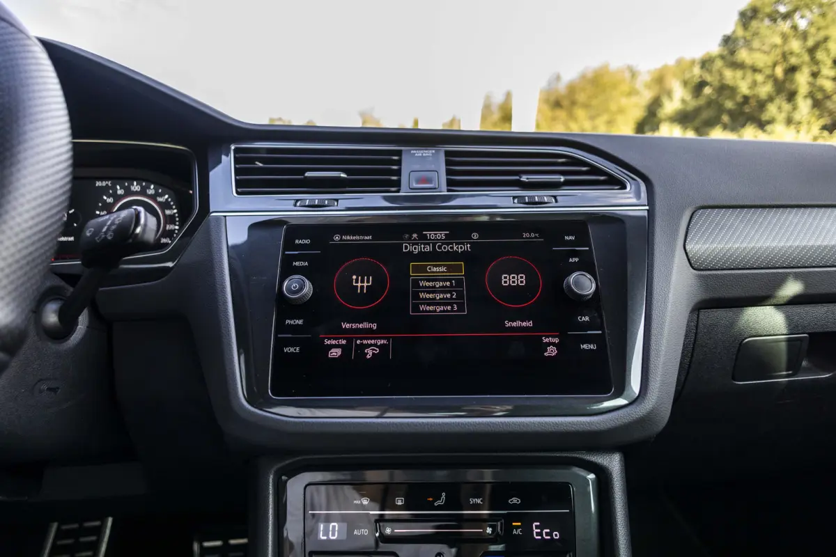 1.4 TSI eHybrid R-Line Business