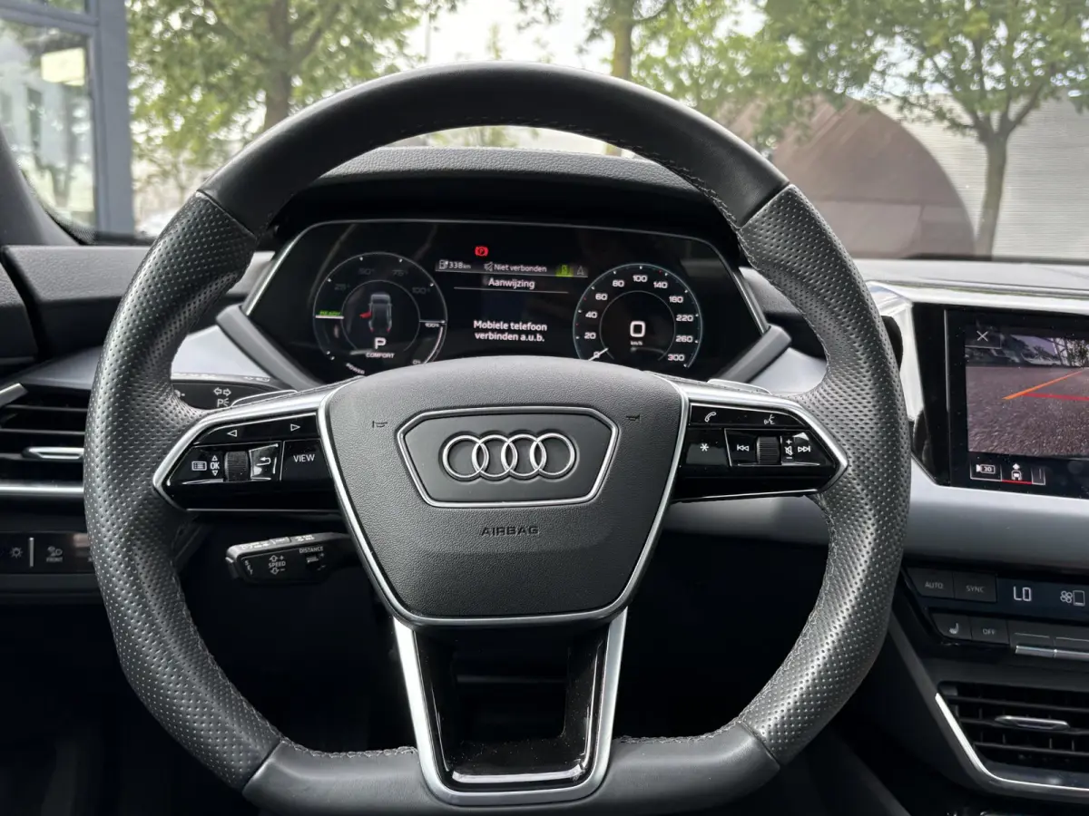 e-tron GT VAN: 54.900,- VOOR 49.877,- UW HEFSTVOORDEEL: 5.023,- SOH 91% | 360˚ CAMERA | PANORAMADAK | ELEKTRISCHE ACHTERKLEP | ELECTRISCH VERSTELBARE STOELEN | STOELVERWARMING