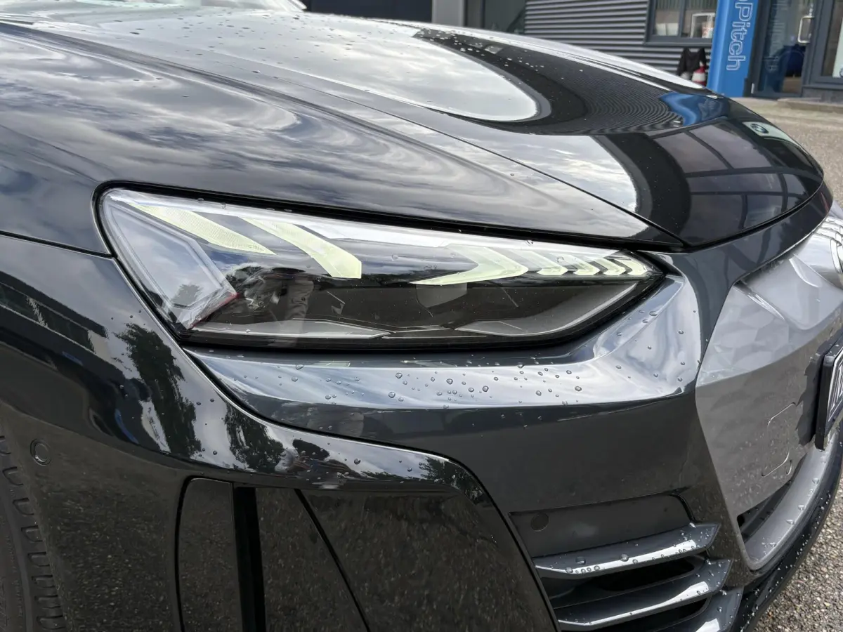 e-tron GT VAN: 54.900,- VOOR 49.877,- UW HEFSTVOORDEEL: 5.023,- SOH 91% | 360˚ CAMERA | PANORAMADAK | ELEKTRISCHE ACHTERKLEP | ELECTRISCH VERSTELBARE STOELEN | STOELVERWARMING