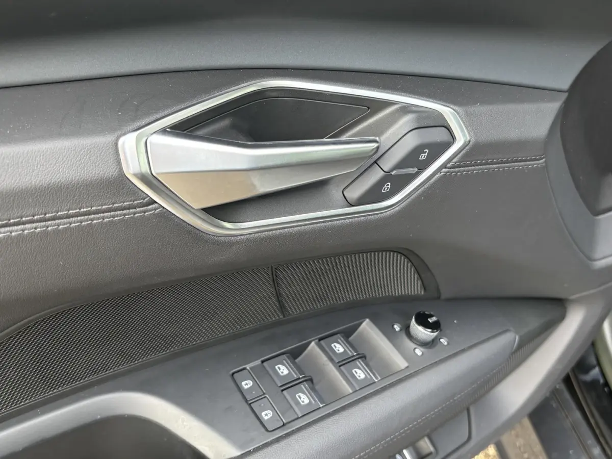 e-tron GT VAN: 54.900,- VOOR 49.877,- UW HEFSTVOORDEEL: 5.023,- SOH 91% | 360˚ CAMERA | PANORAMADAK | ELEKTRISCHE ACHTERKLEP | ELECTRISCH VERSTELBARE STOELEN | STOELVERWARMING