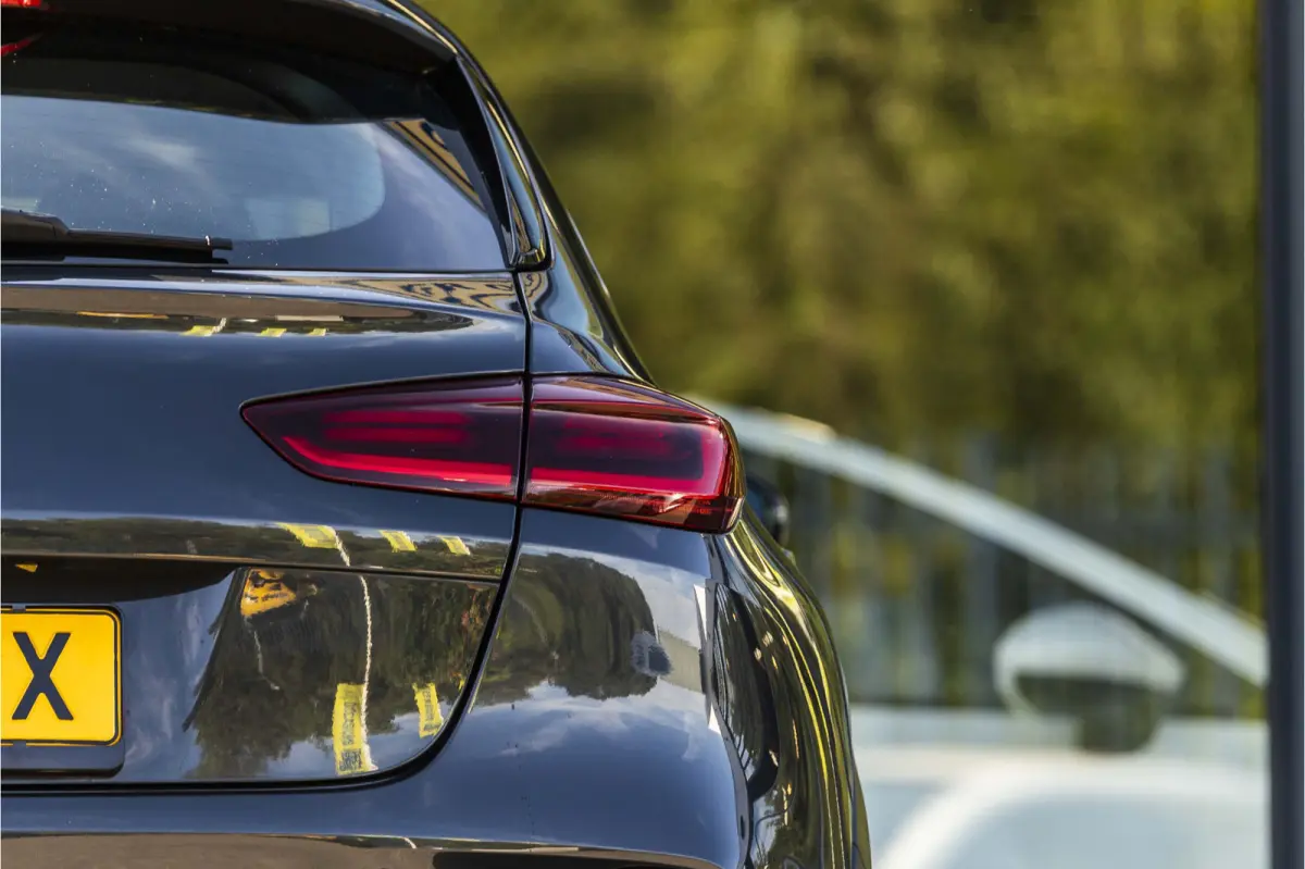 1.6 GDi PHEV DynamicPlusLine | stoel / stuurverwarming |