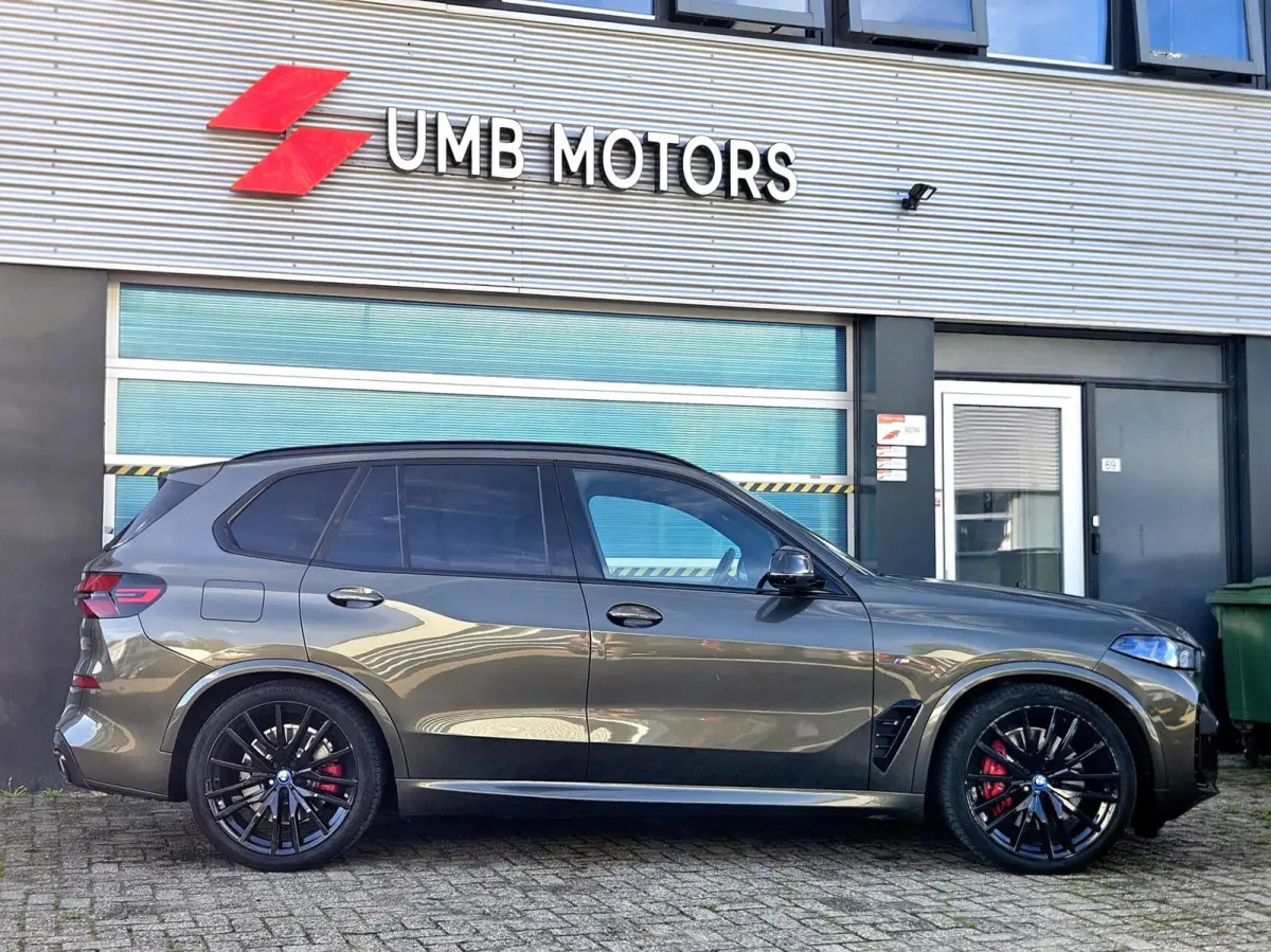 xDrive50e M Sport Pano Hud 360 Alcantara Hemel