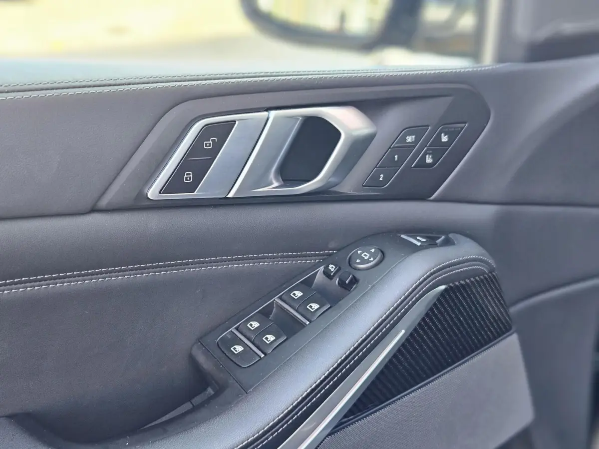 xDrive50e M Sport Pano Hud 360 Alcantara Hemel
