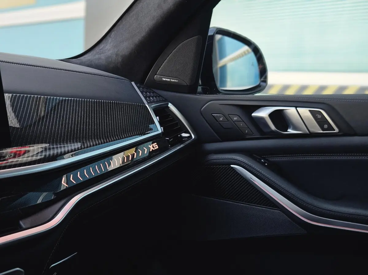 xDrive50e M Sport Pano Hud 360 Alcantara Hemel