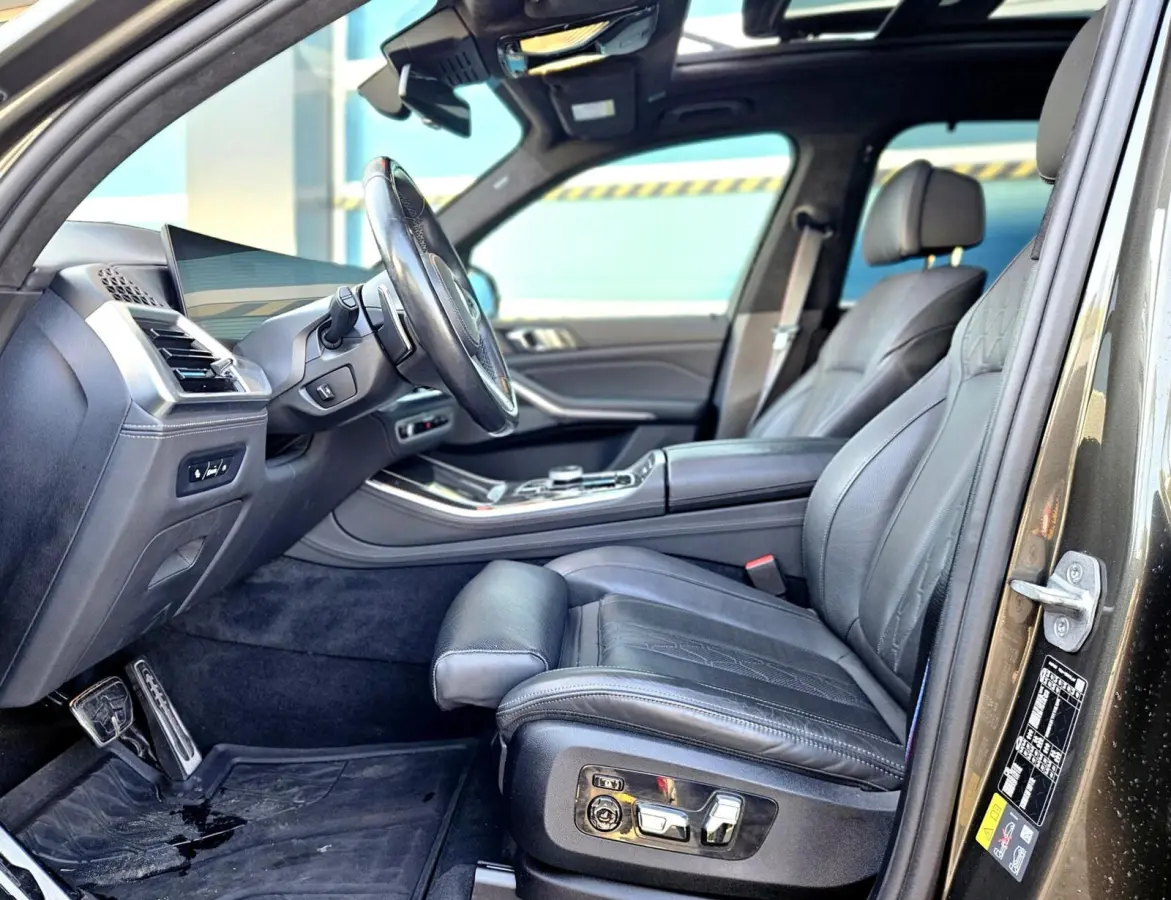 xDrive50e M Sport Pano Hud 360 Alcantara Hemel