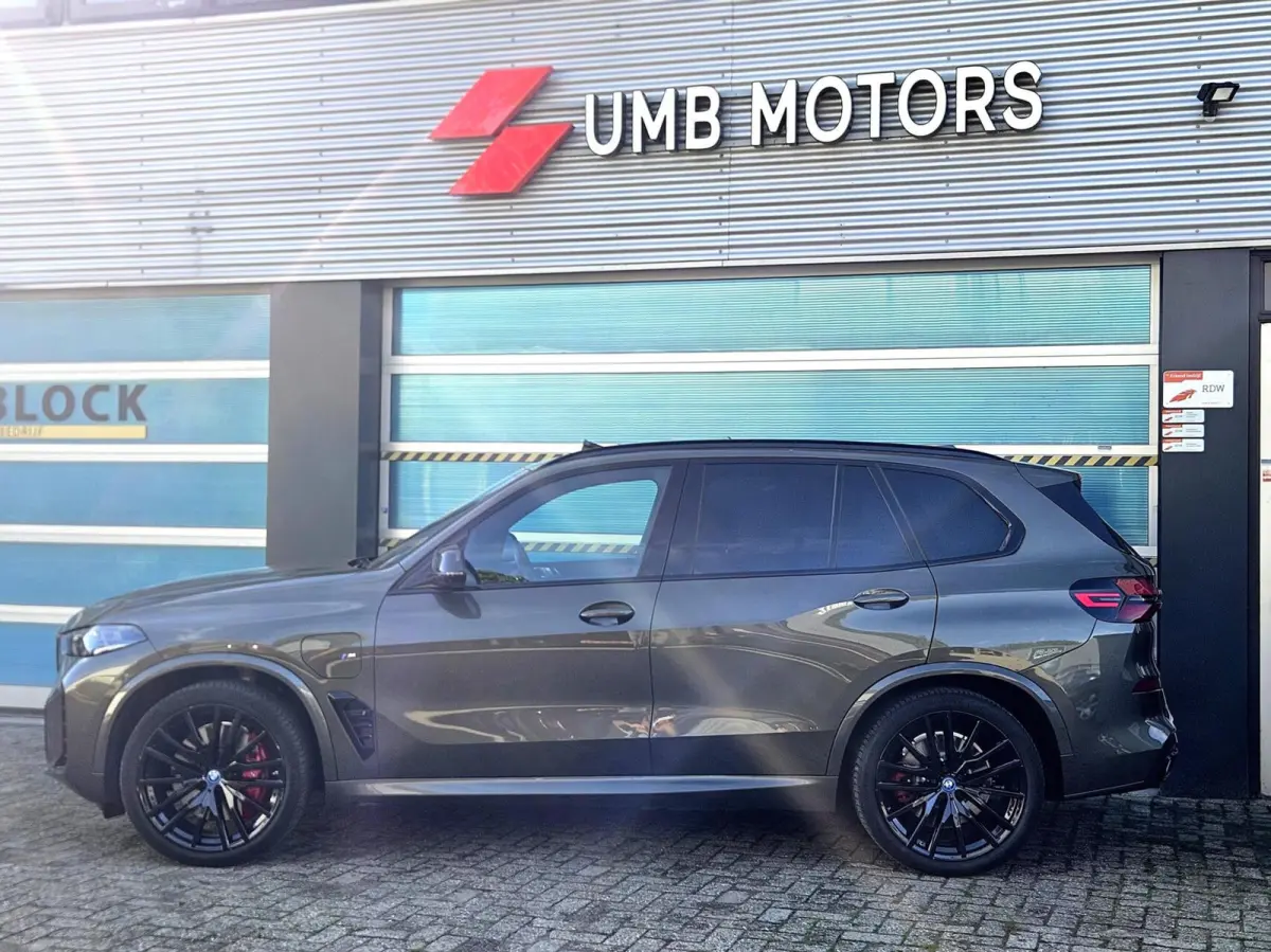 xDrive50e M Sport Pano Hud 360 Alcantara Hemel