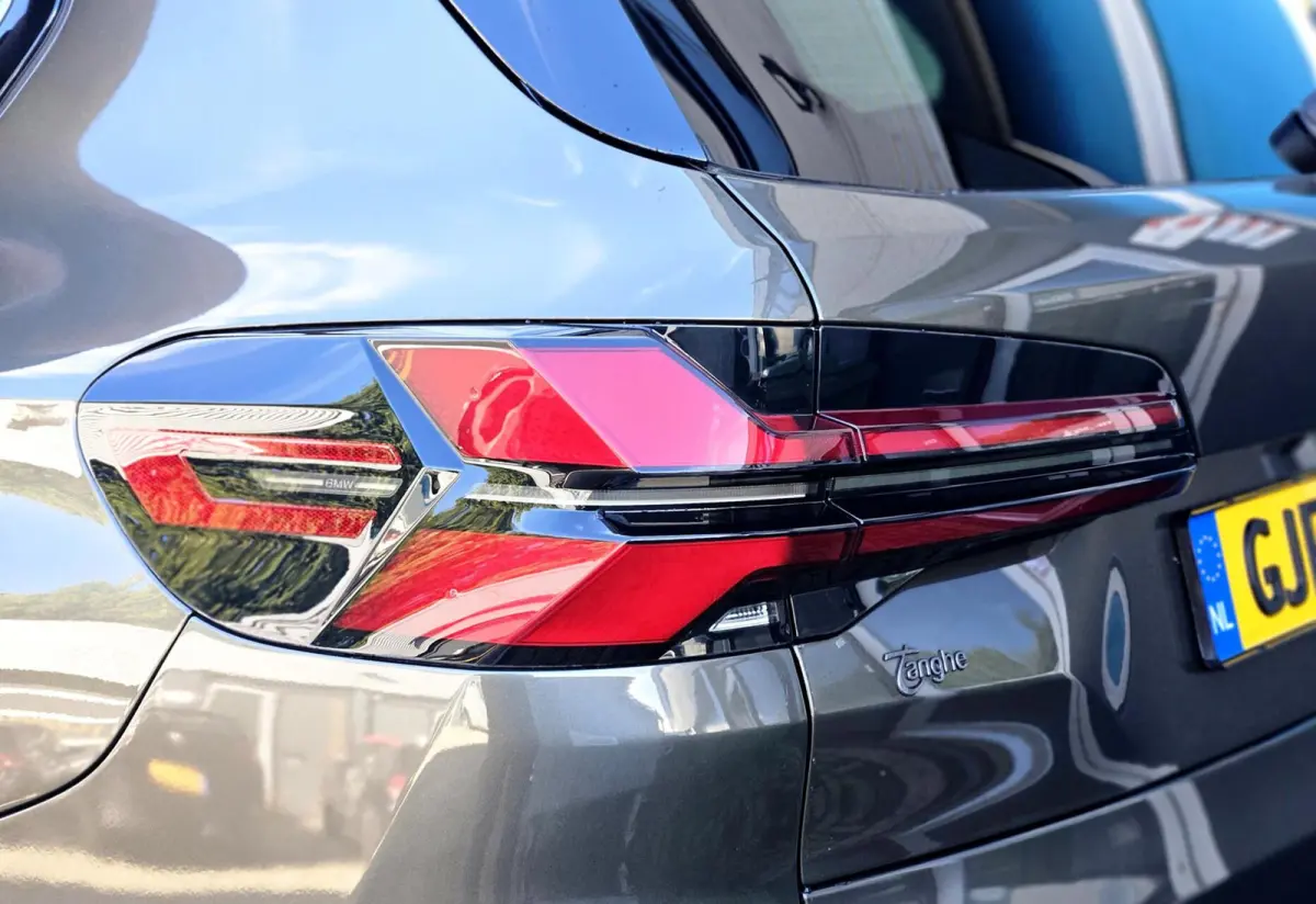 xDrive50e M Sport Pano Hud 360 Alcantara Hemel