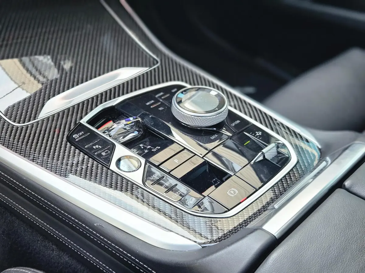 xDrive50e M Sport Pano Hud 360 Alcantara Hemel