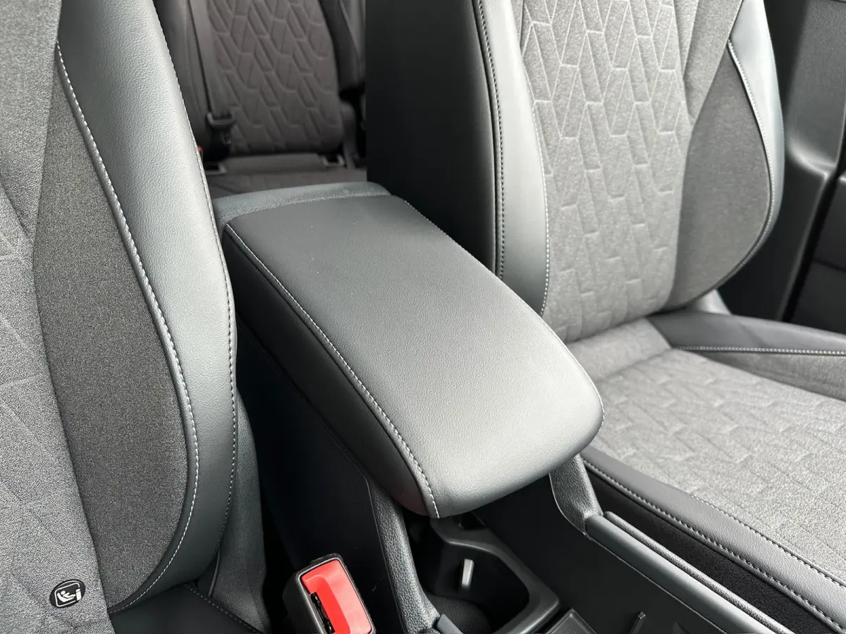 1.5 eHybrid 204pk Life | Trekhaak | 360 Camera | Navigatie | Carplay | Adaptieve Cruise | Rijklaar incl. verlengde garantie