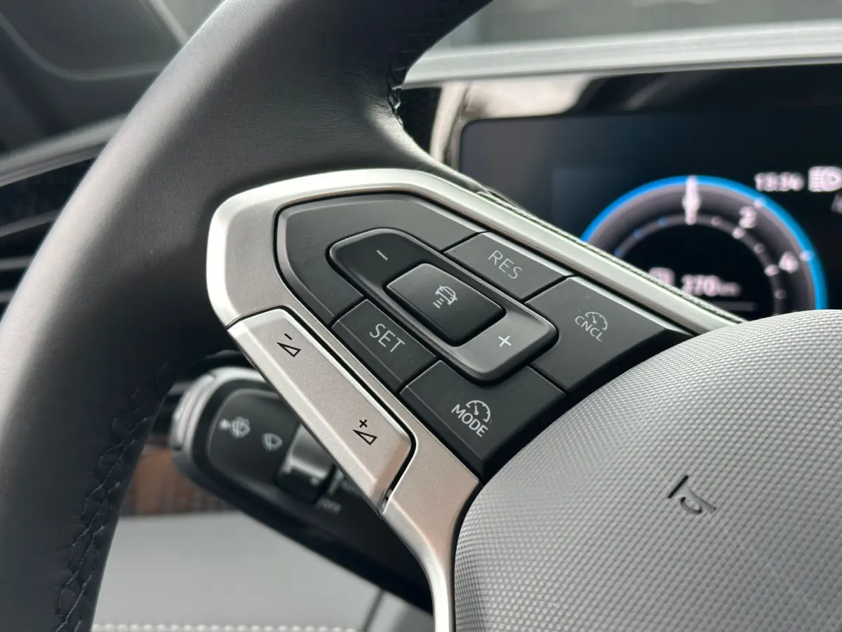 1.5 eHybrid 204pk Life | Trekhaak | 360 Camera | Navigatie | Carplay | Adaptieve Cruise | Rijklaar incl. verlengde garantie