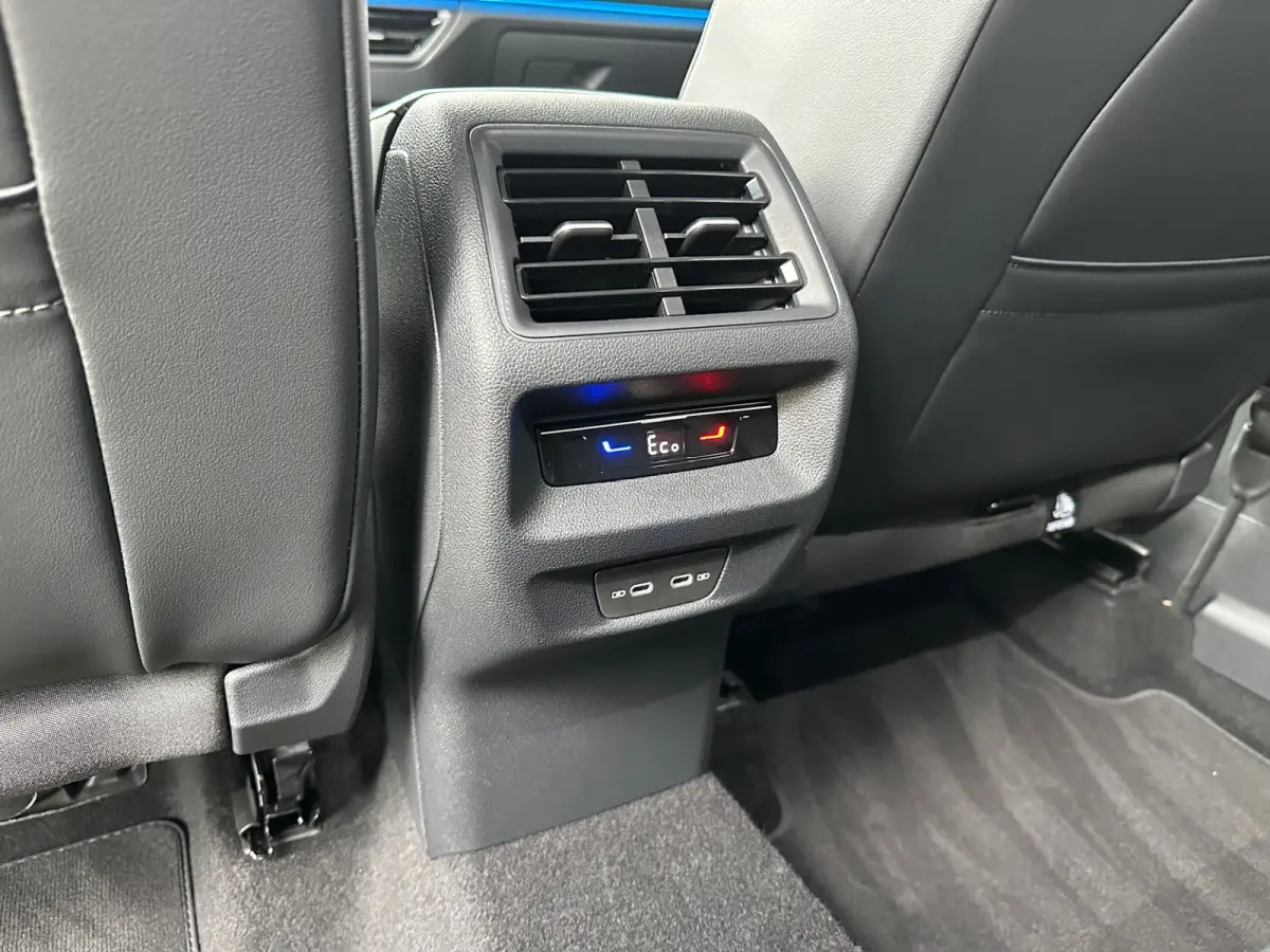 1.5 eHybrid 204pk Life | Trekhaak | 360 Camera | Navigatie | Carplay | Adaptieve Cruise | Rijklaar incl. verlengde garantie