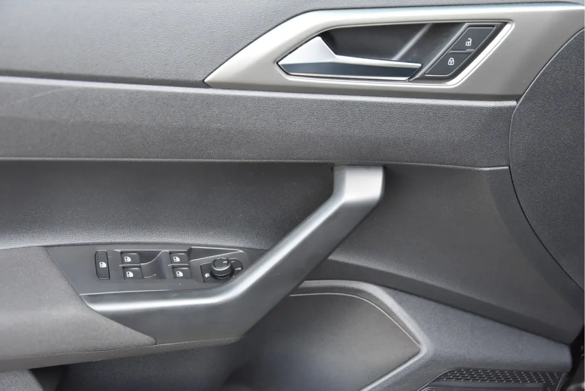 1.0 TSI 96 PK Nieuwstaat! NAP IQ-Drive navi carplay