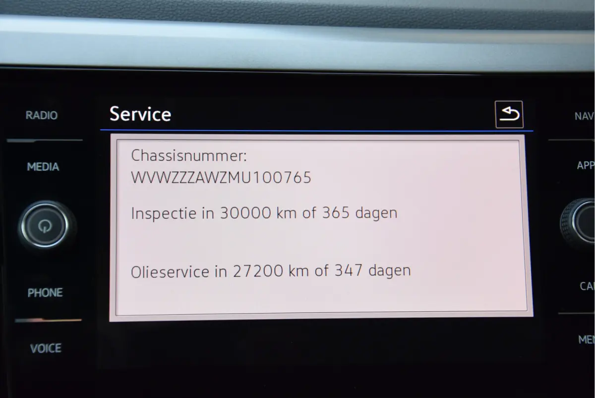 1.0 TSI 96 PK Nieuwstaat! NAP IQ-Drive navi carplay