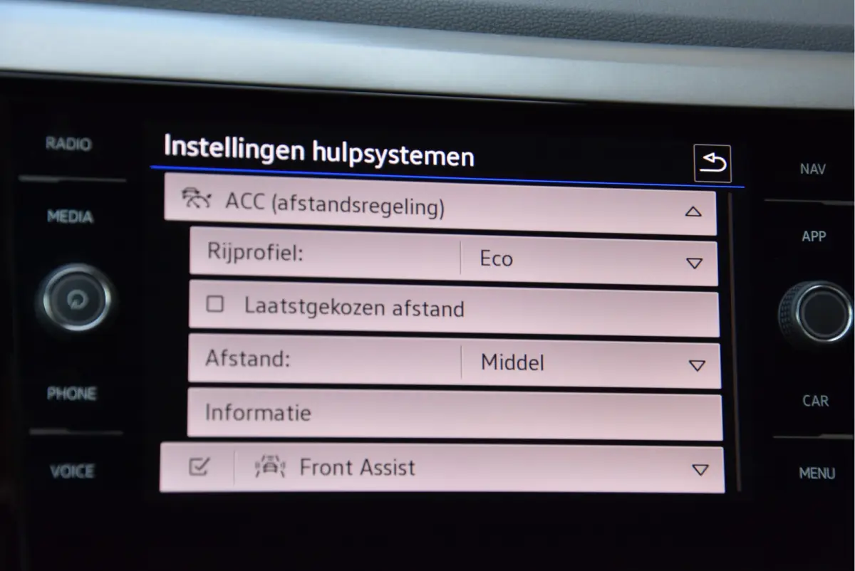 1.0 TSI 96 PK Nieuwstaat! NAP IQ-Drive navi carplay