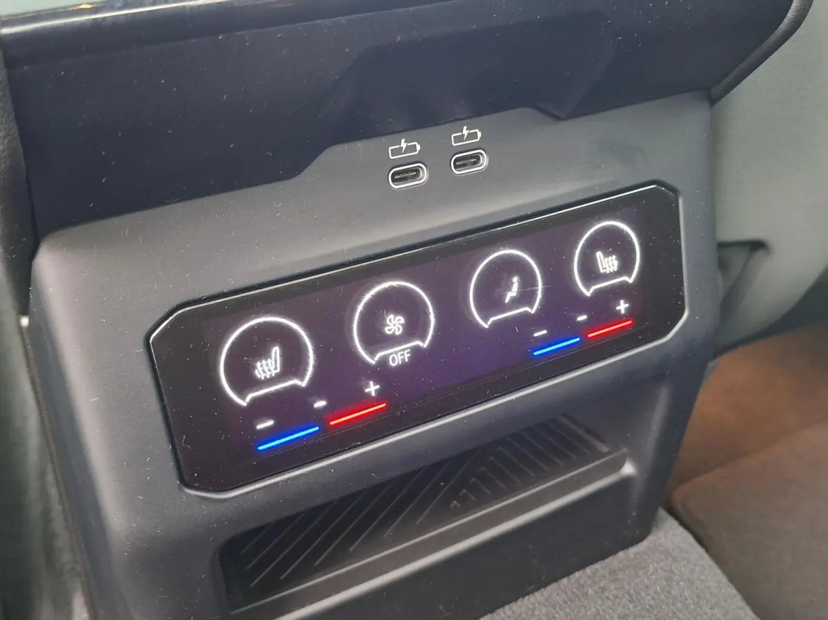 eDrive40 84kWh | M-Sport Pro | Panoramadak | Head-up | Harman/Kardon | NAP | Trekhaak | Leder