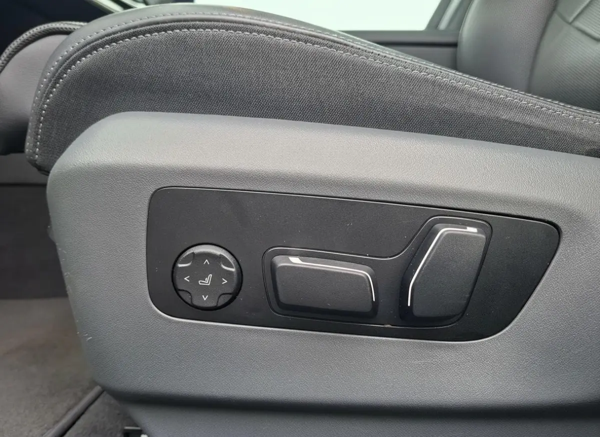 eDrive40 84kWh | M-Sport Pro | Panoramadak | Head-up | Harman/Kardon | NAP | Trekhaak | Leder