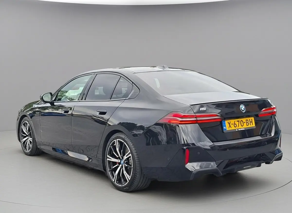 eDrive40 84kWh | M-Sport Pro | Panoramadak | Head-up | Harman/Kardon | NAP | Trekhaak | Leder
