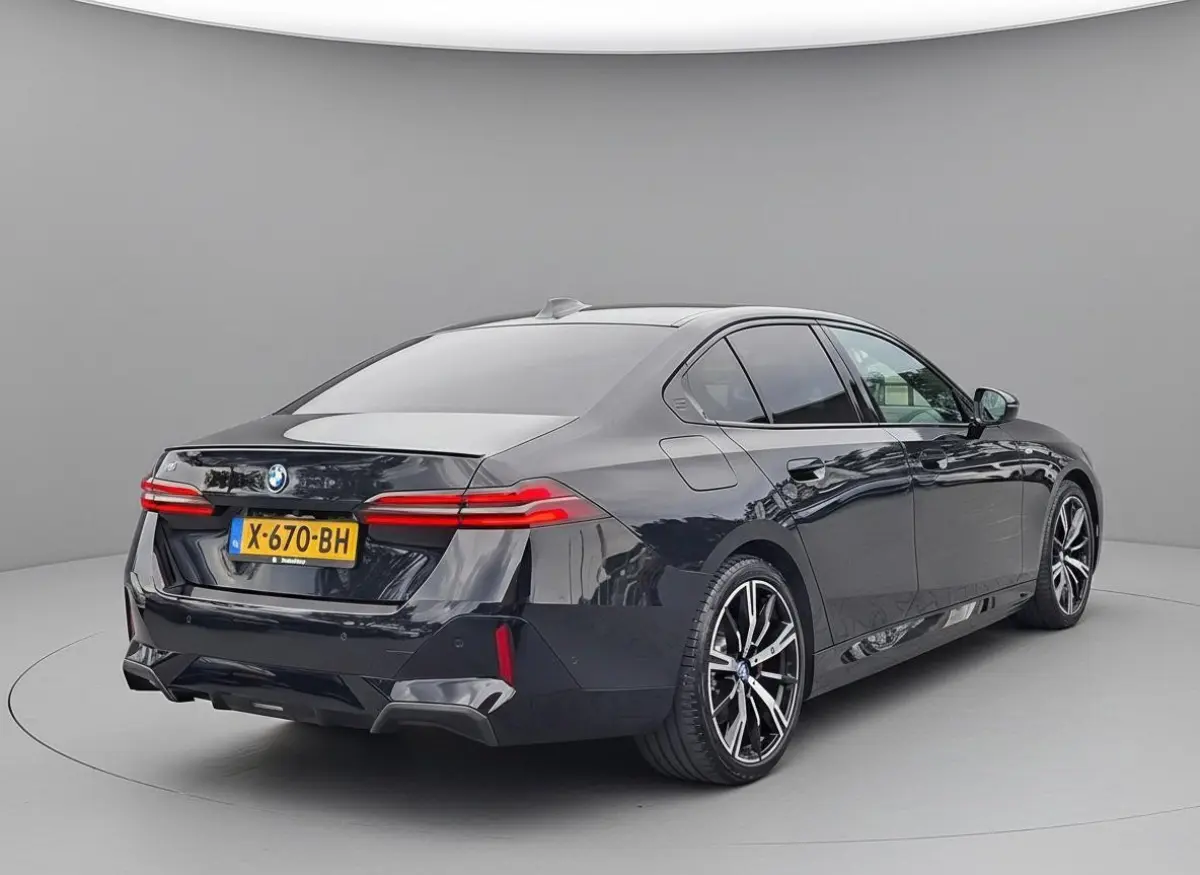 eDrive40 84kWh | M-Sport Pro | Panoramadak | Head-up | Harman/Kardon | NAP | Trekhaak | Leder