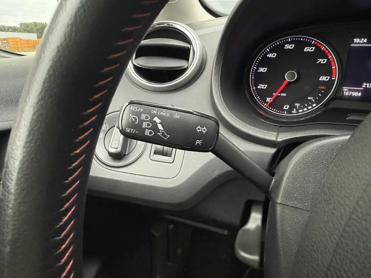 1.0 EcoTSI FR | CarPlay | LED | Navigatie | Climate | Cruise | Sensoren