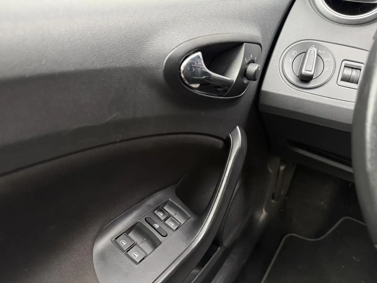 1.0 EcoTSI FR | CarPlay | LED | Navigatie | Climate | Cruise | Sensoren