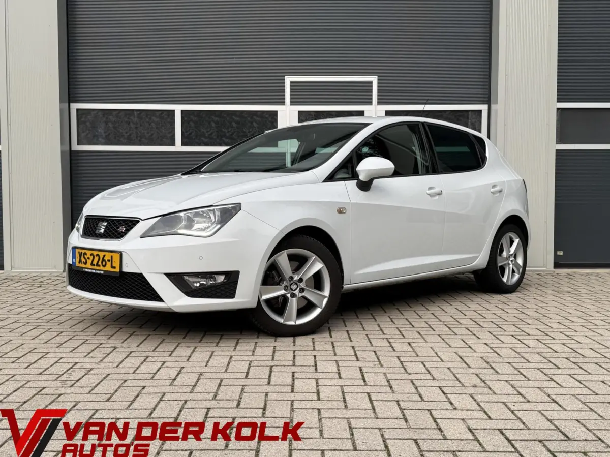 1.0 EcoTSI FR | CarPlay | LED | Navigatie | Climate | Cruise | Sensoren