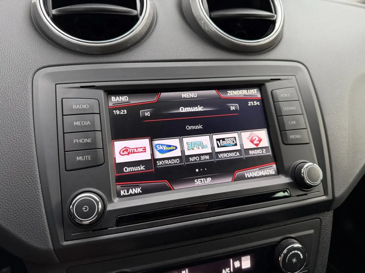 1.0 EcoTSI FR | CarPlay | LED | Navigatie | Climate | Cruise | Sensoren