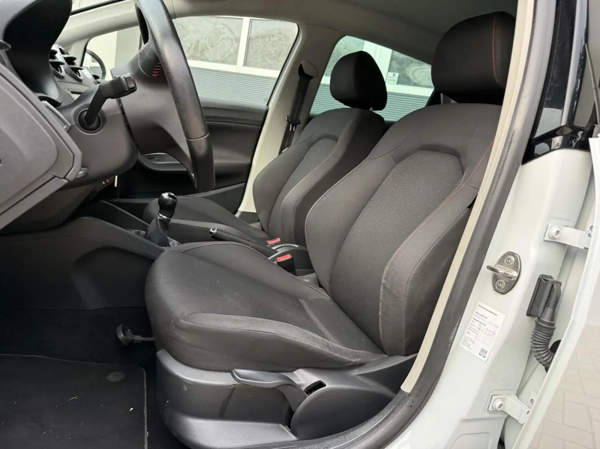 1.0 EcoTSI FR | CarPlay | LED | Navigatie | Climate | Cruise | Sensoren