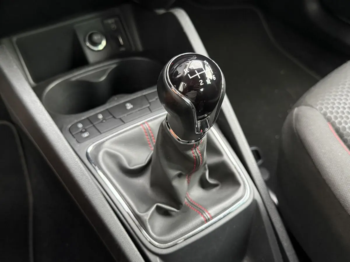 1.0 EcoTSI FR | CarPlay | LED | Navigatie | Climate | Cruise | Sensoren