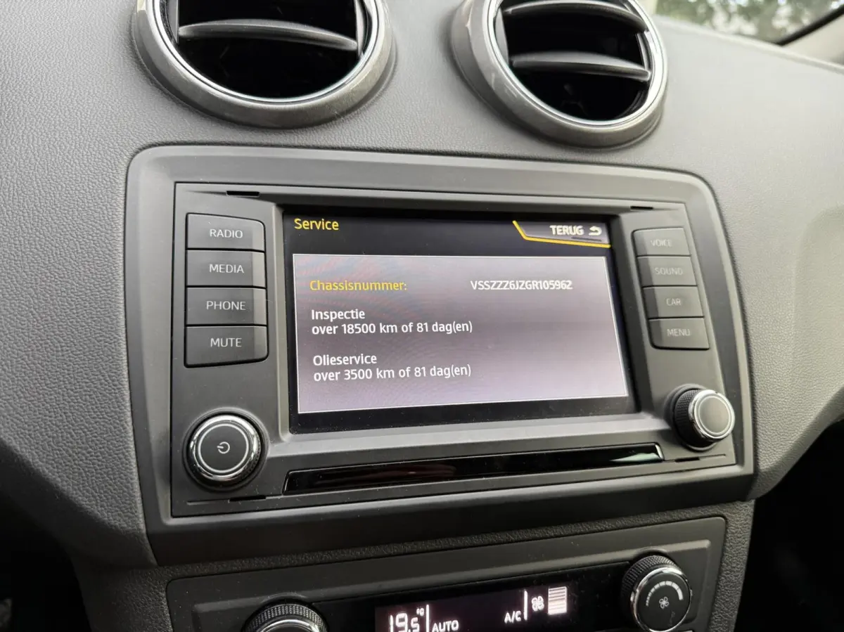 1.0 EcoTSI FR | CarPlay | LED | Navigatie | Climate | Cruise | Sensoren