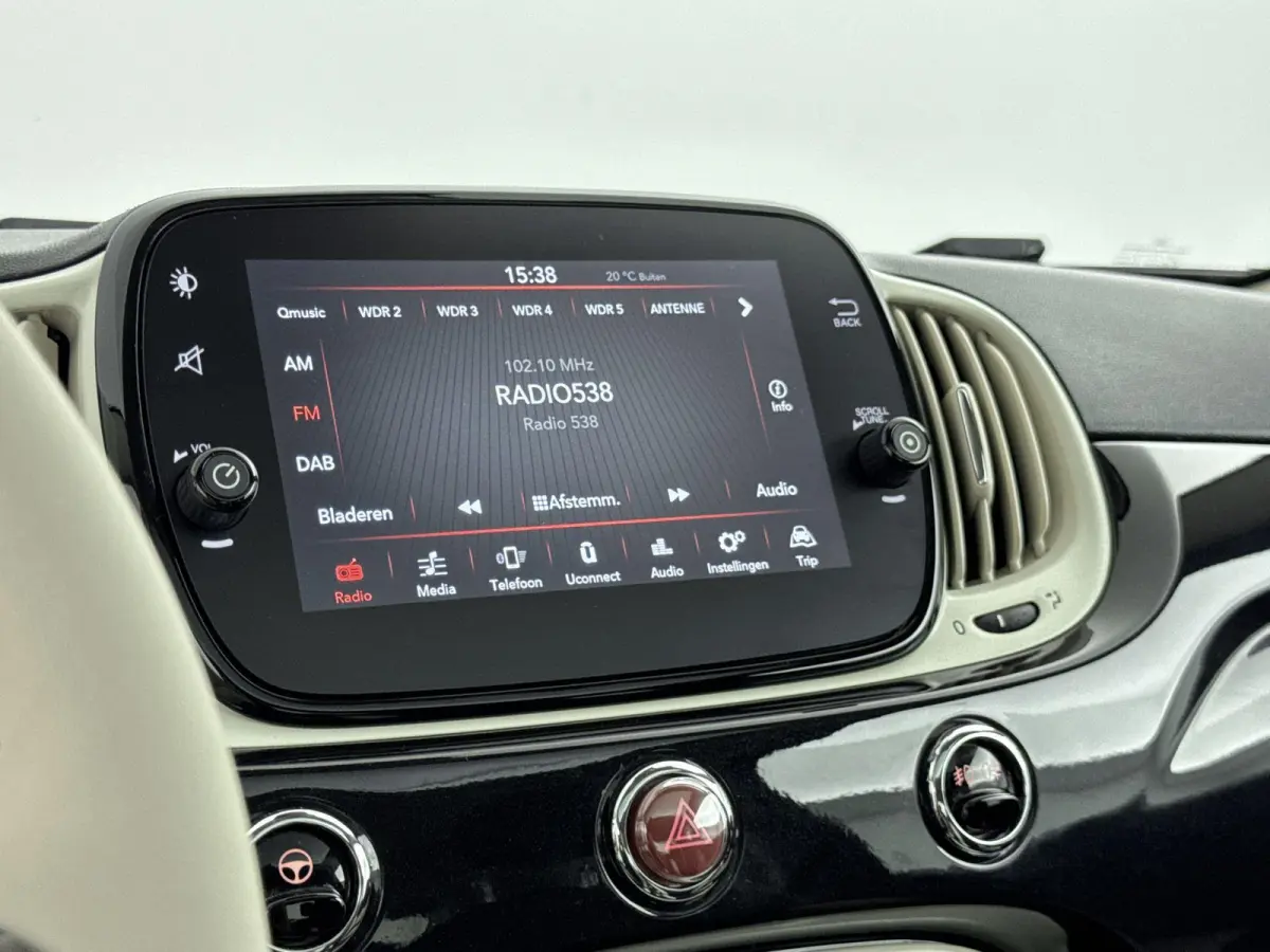 1.0 Hybrid Hey Google | PANO | Cruise Control | Apple Carplay/Android Auto | lichtmetalen velgen 15" |