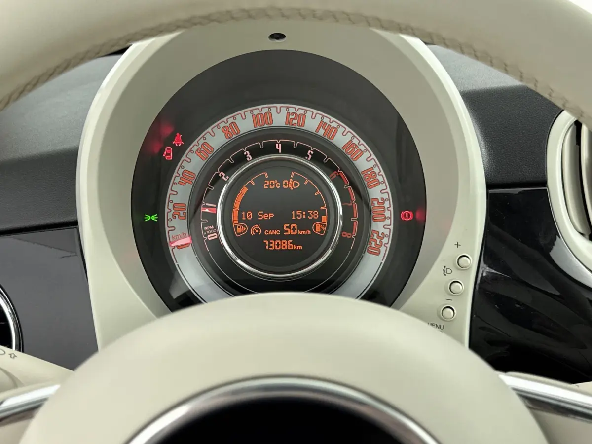 1.0 Hybrid Hey Google | PANO | Cruise Control | Apple Carplay/Android Auto | lichtmetalen velgen 15" |