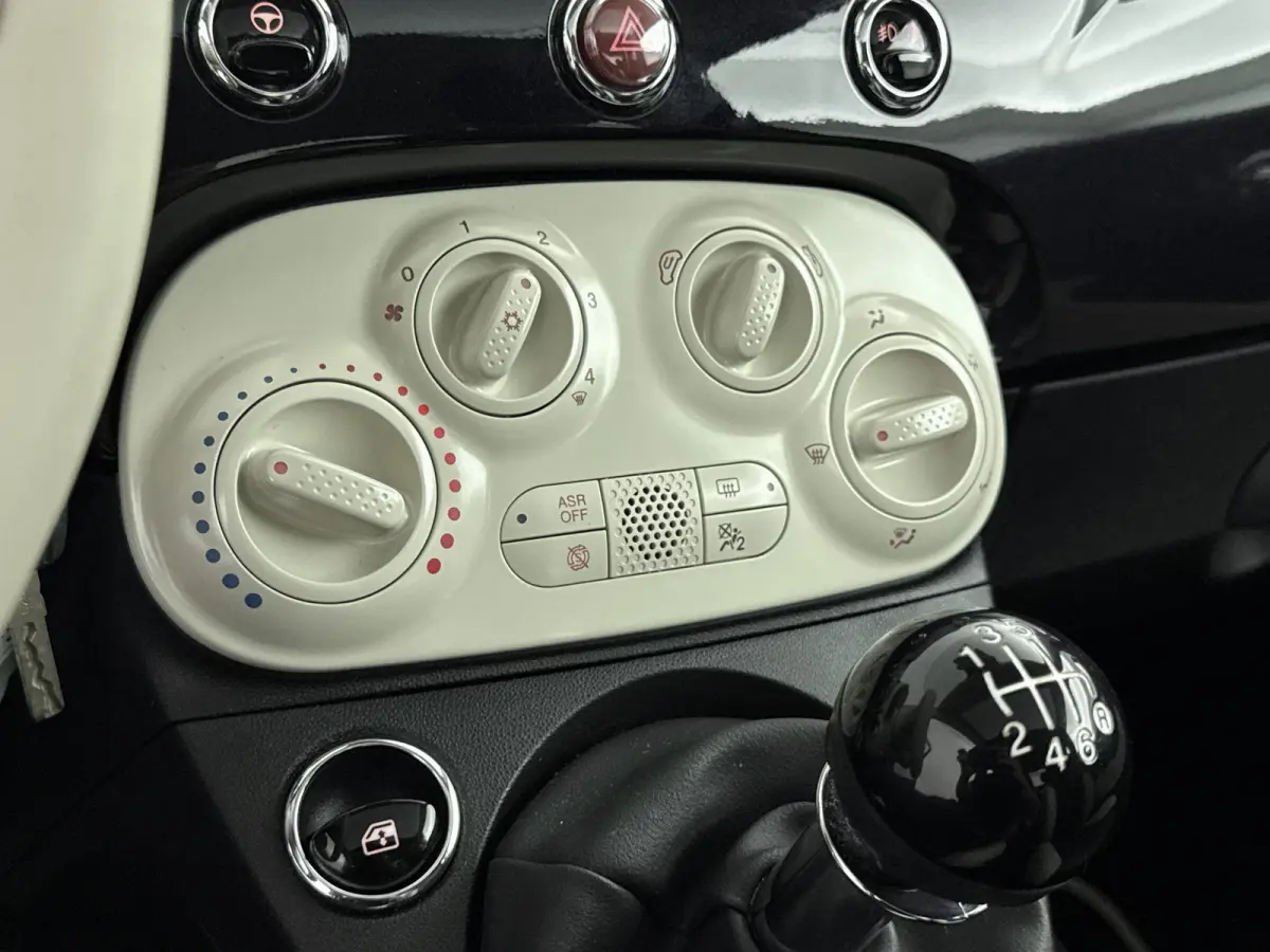 1.0 Hybrid Hey Google | PANO | Cruise Control | Apple Carplay/Android Auto | lichtmetalen velgen 15" |