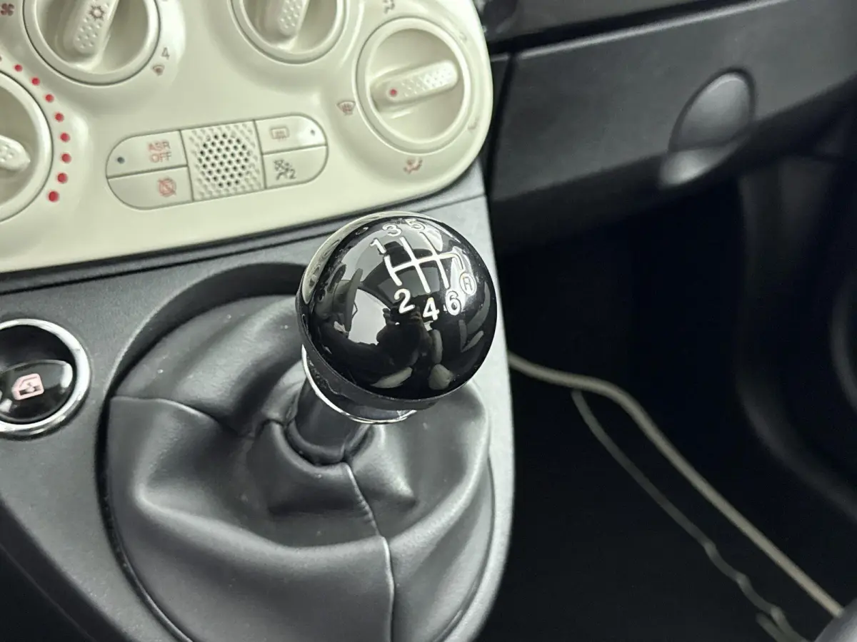 1.0 Hybrid Hey Google | PANO | Cruise Control | Apple Carplay/Android Auto | lichtmetalen velgen 15" |