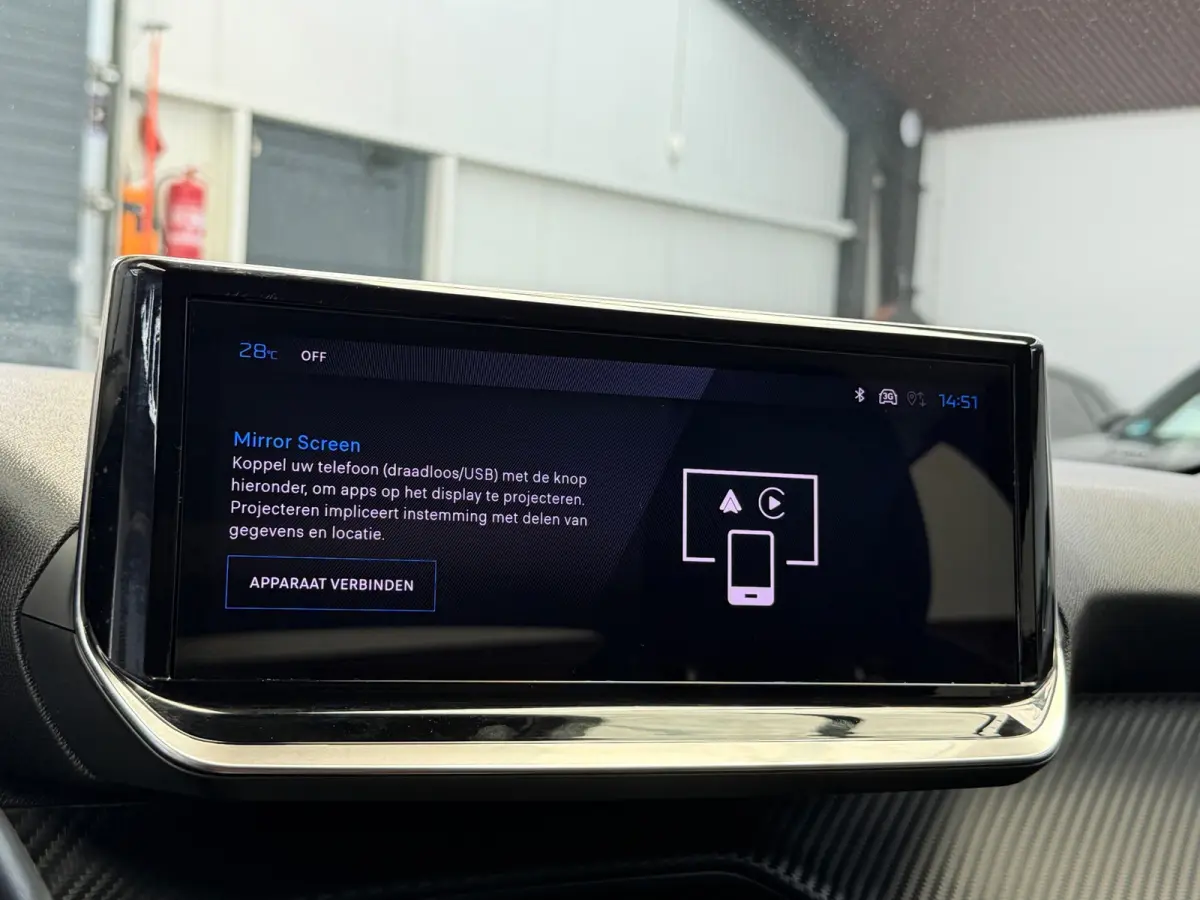 1.2 Hybrid 100 e-DCS6 Allure CarPlay Camera
