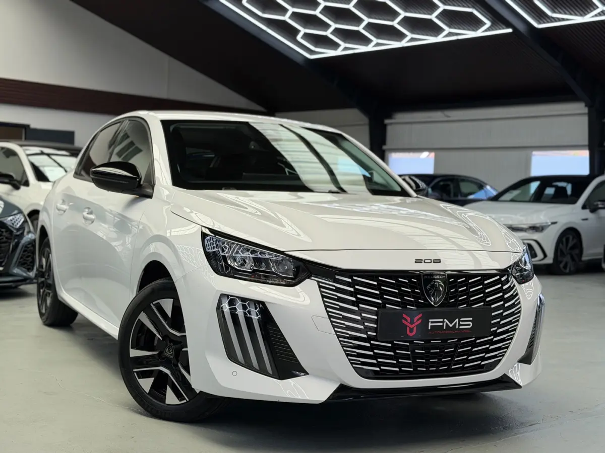 1.2 Hybrid 100 e-DCS6 Allure CarPlay Camera