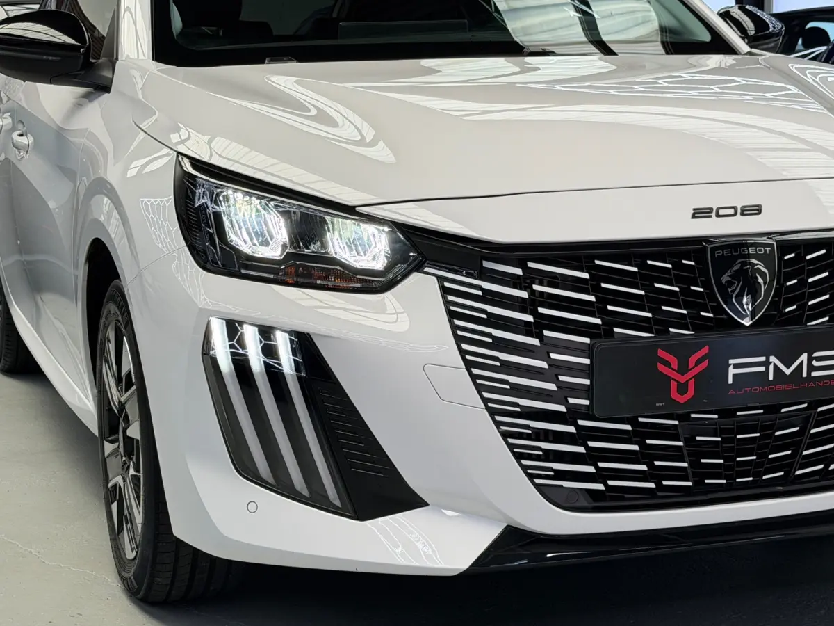 1.2 Hybrid 100 e-DCS6 Allure CarPlay Camera